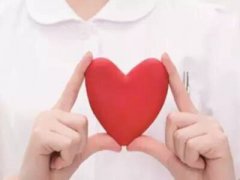 急性乳腺炎的初期和后期症状